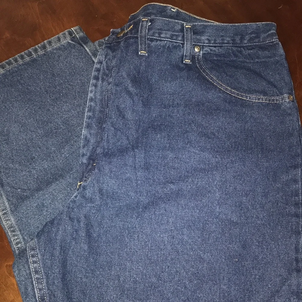 Wrangler Men’s Relaxed Fit 44 by 30 Denim Blue Jeans